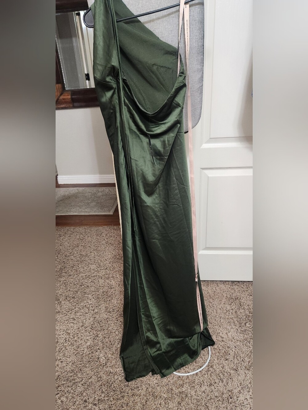 NWT Lulus Signature Elegance Olive Green Satin One-Shoulder Maxi Dress Size M - Picture 4 of 8